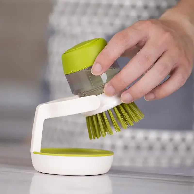 Escova de cozinha com dispensador de sabão